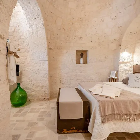 Trullo Cargiulo: Rustic Elegance In
